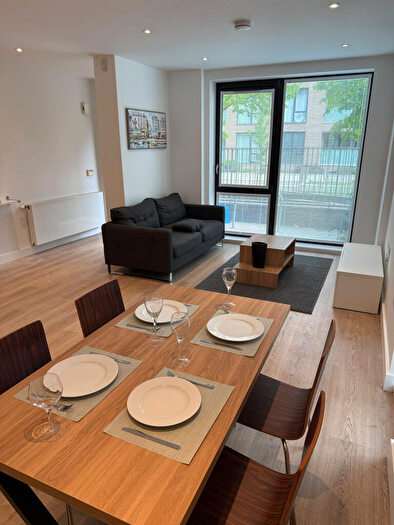 2 Bedroom Apartment To Rent In Aberfeldy Village, London, London, E14
