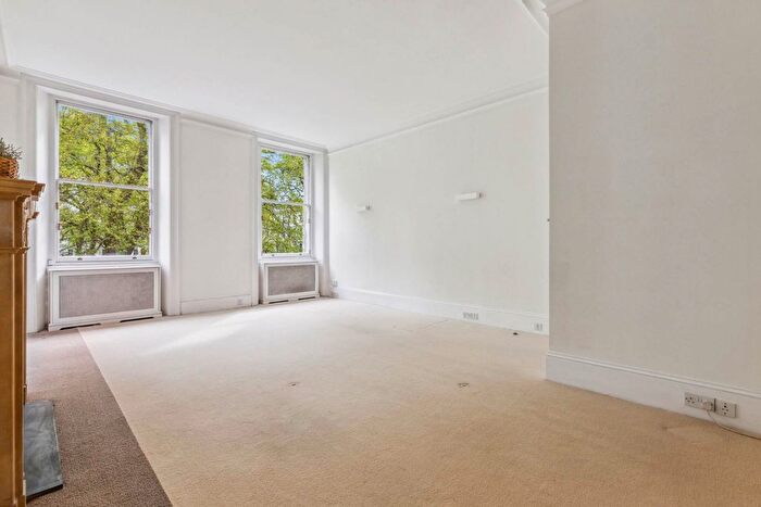 2 Bedroom Flat For Sale In Ennismore Gardens, Knightsbridge, London, SW7
