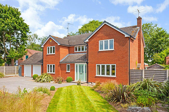 4 Bedroom Detached House For Sale In Gonalston Lane, Hoveringham., NG14