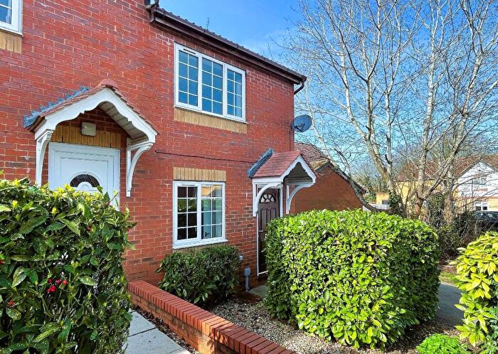 2 Bedroom End Of Terrace House For Sale In Kippell Hill, Olney, MK46