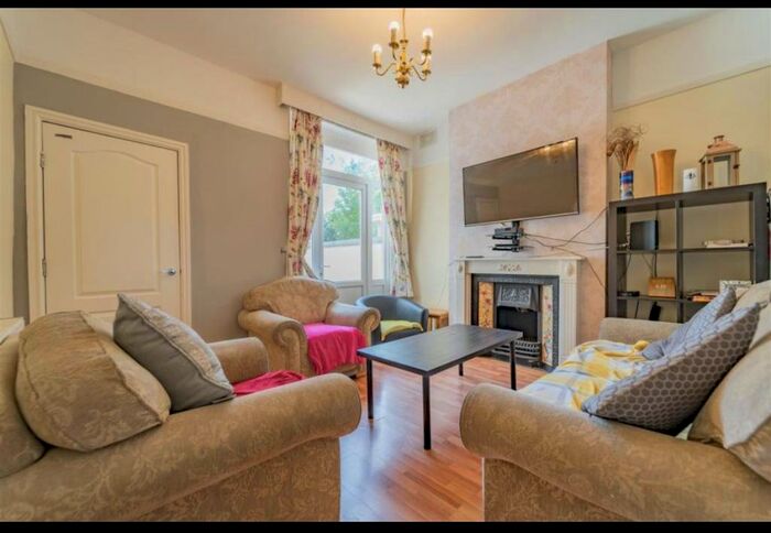 5 Bedroom Terraced House To Rent In Summerfield Crescent, Edgbaston, Birmingham, B16