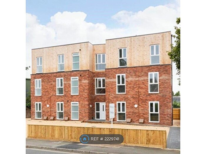 2 Bedroom Flat To Rent In Darcey House, Abingdon, OX14