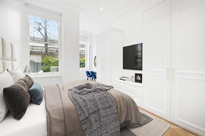 2 Bedroom Flat To Rent In Trebovir Road, SW5