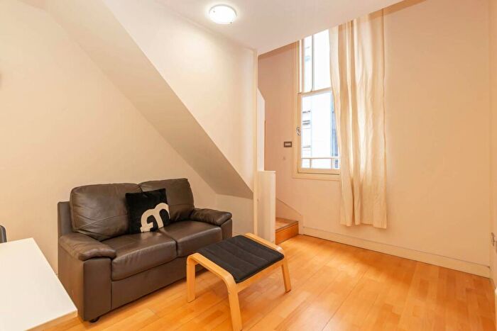 Apartment To Rent In Cathedral Apartments, Barwick Street, B3