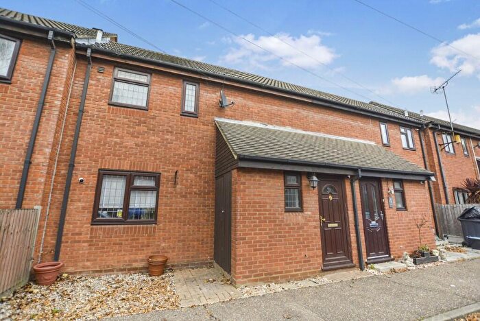 2 Bedroom House To Rent In Britannia Road, Brentwood, Essex, CM14