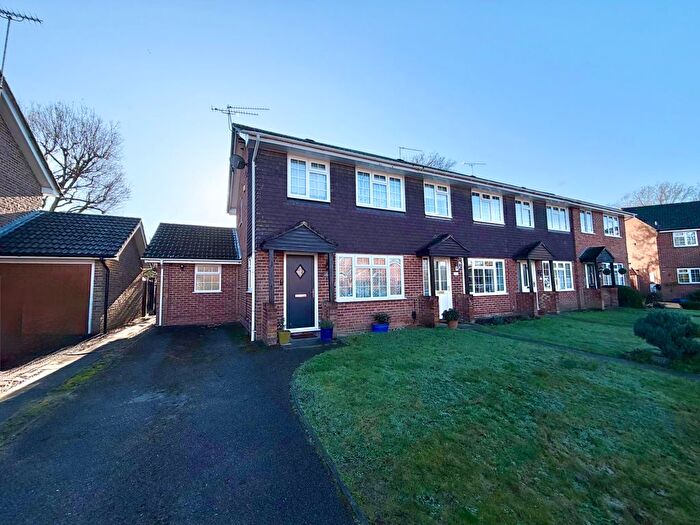 3 Bedroom End Of Terrace House For Sale In Henley Drive, Frimley Green, Camberley, GU16