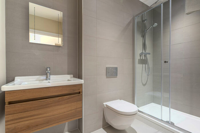 1 Bedroom Flat To Rent In Scimitar House, Eastern Road, Romford, Essex, RM1