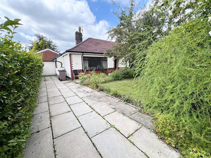 3 Bedroom Semi-Detached Bungalow For Sale In Douglas Avenue, Bold, St. Helens, WA9