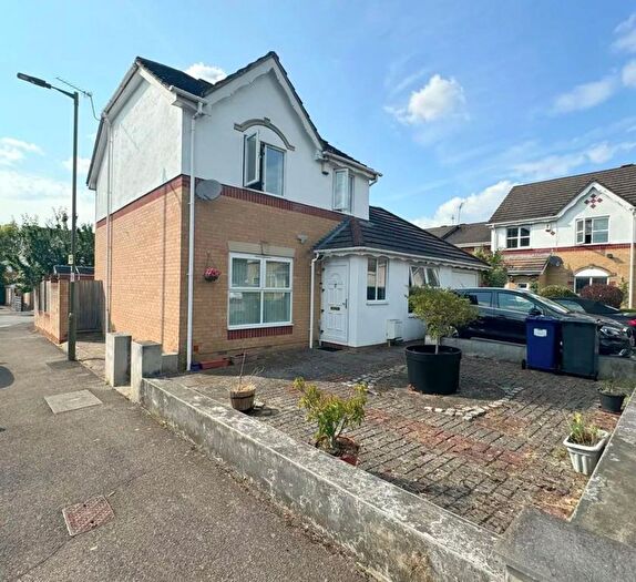 4 Bedroom Detached House To Rent In Longfield Avenue, Mill Hill, NW7