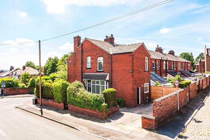 3 Bedroom End Of Terrace House For Sale In Devonshire Road, Bolton, BL1