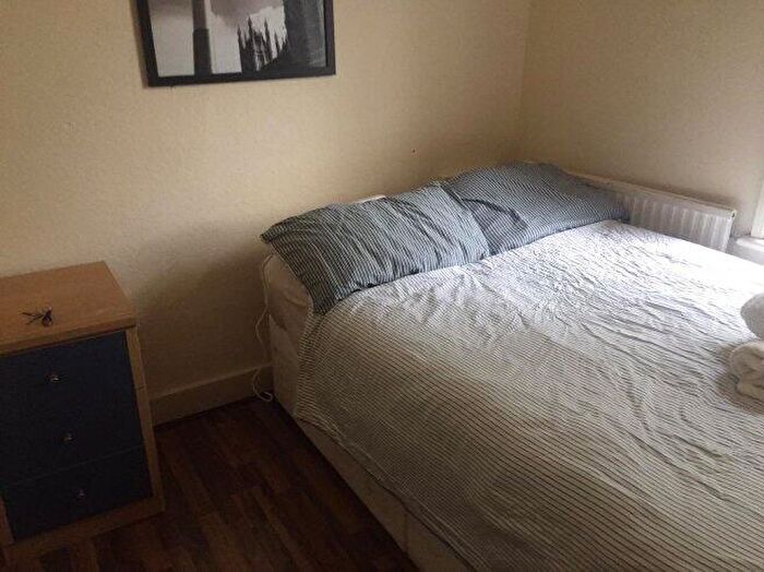 1 Bedroom Flat To Rent In Chichele Road, NW2