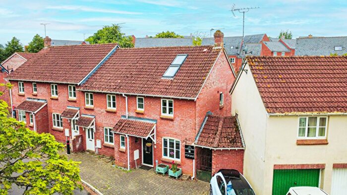 4 Bedroom End Of Terrace House For Sale In Grenville View, Cotford St. Luke, Taunton, Somerset, TA4