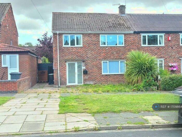 3 Bedroom Semi-Detached House To Rent In Garrick Road, Prenton, CH43