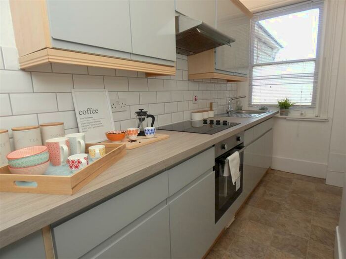 1 Bedroom Flat To Rent In Adrian Square, Westgate-On-Sea, CT8