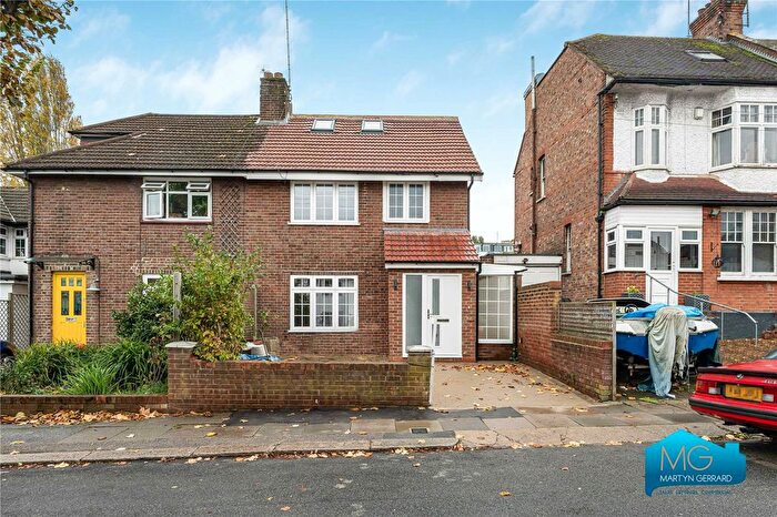 4 Bedroom End Terrace House To Rent In Halliwick Road, London, N10