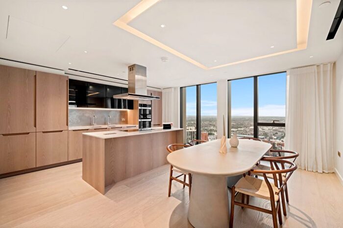 3 Bedroom Flat To Rent In River Park Tower, Nine Elms Lane, SW8