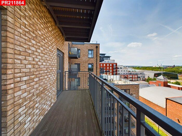 2 Bedroom Flat To Rent In Beaufort Square, Colindale, – Bedrooms Flat, NW9