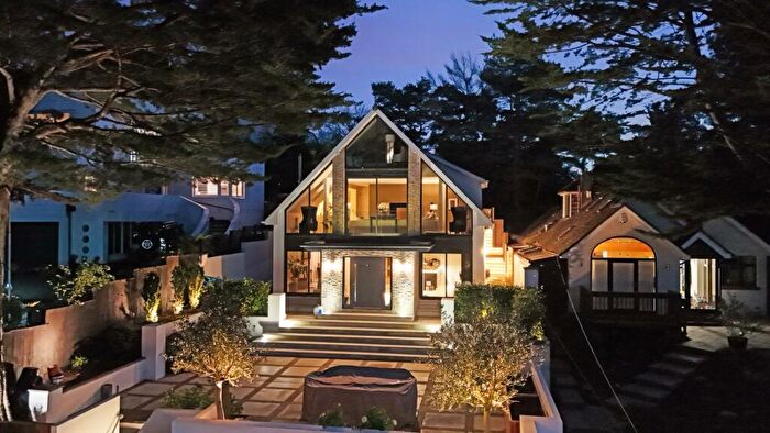 4 Bedroom Detached House To Rent In Seacombe Road, Poole, BH13