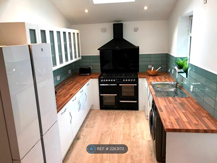 6 Bedroom Terraced House To Rent In Empress Road, Liverpool, L7