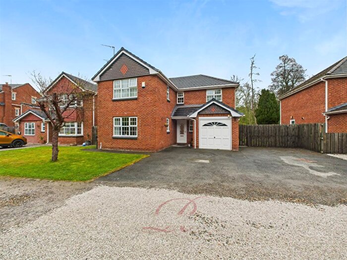 4 Bedroom Detached House For Sale In Wrexham Road, Pontblyddyn., CH7