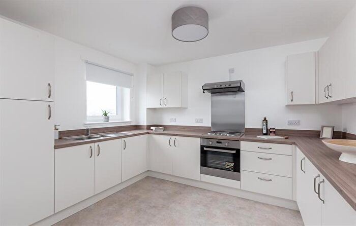 2 Bedroom Apartment To Rent In Well Spring Close, Edinburgh, EH13