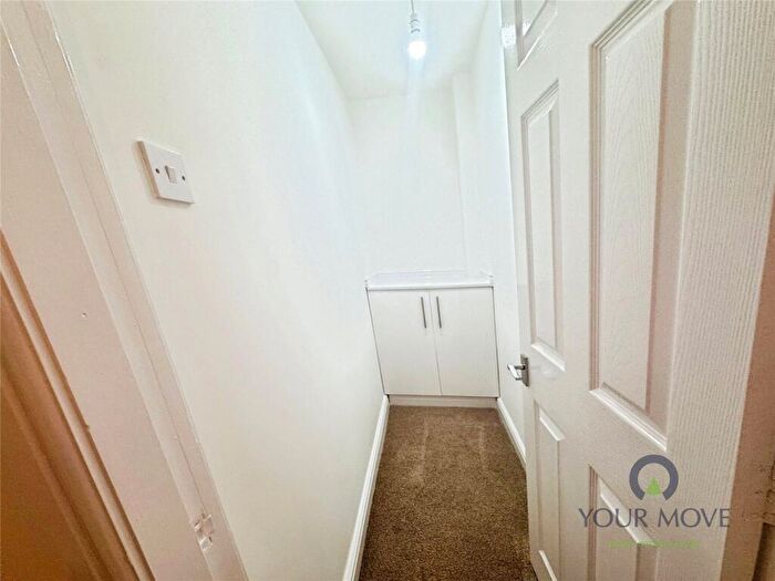 2 Bedroom Detached House To Rent In Blackberry Lane, Halesowen, West Midlands, B63