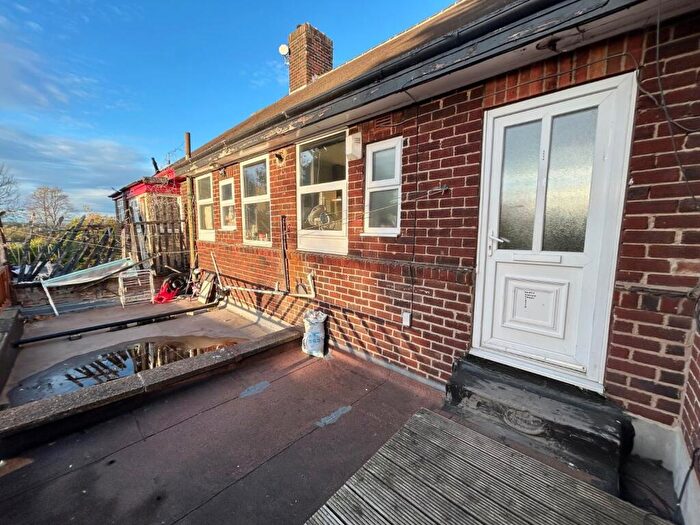 2 Bedroom Flat To Rent In Hartley Brook Road, Sheffield, South Yorkshire, S5