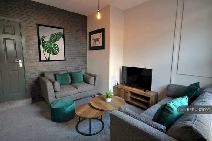 5 Bedroom Terraced House To Rent In Highfield Road, Leeds, LS13