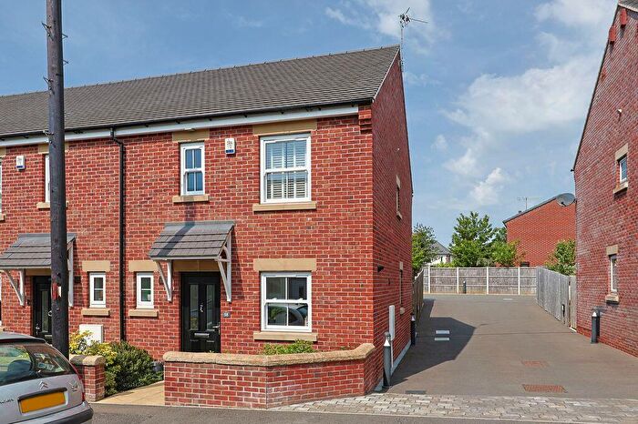 3 Bedroom Terraced House For Sale In Sydney Street, Brampton, Chesterfield, S40