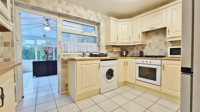 2 Bedroom Detached Bungalow For Sale In Sadlers Close, Kirby Cross, CO13