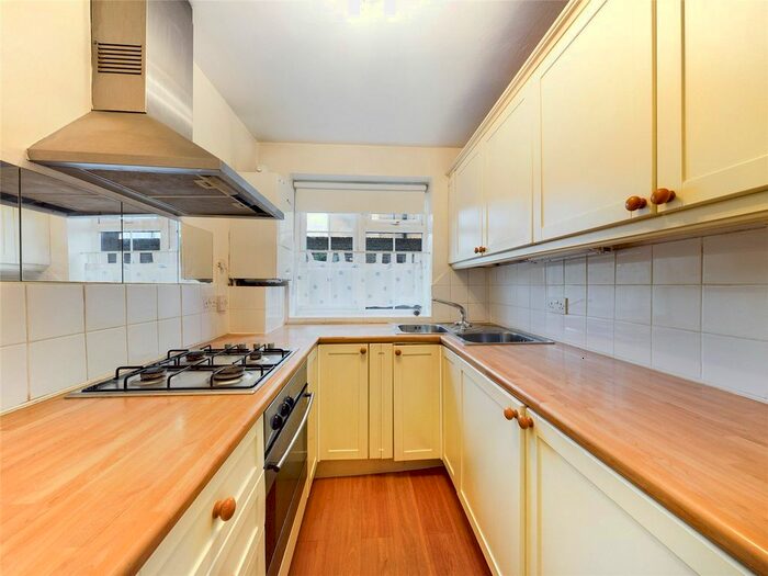 2 Bedroom Flat To Rent In Woodside Court, The Common, London, W5