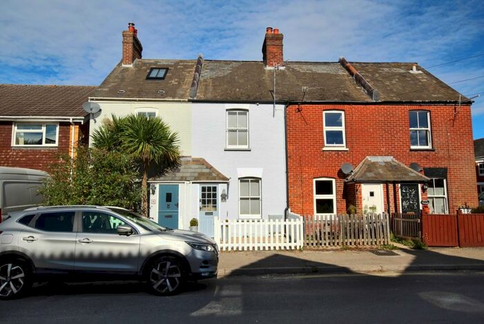 2 Bedroom Terraced House To Rent In Middle Road, Lymington, Hampshire, SO41