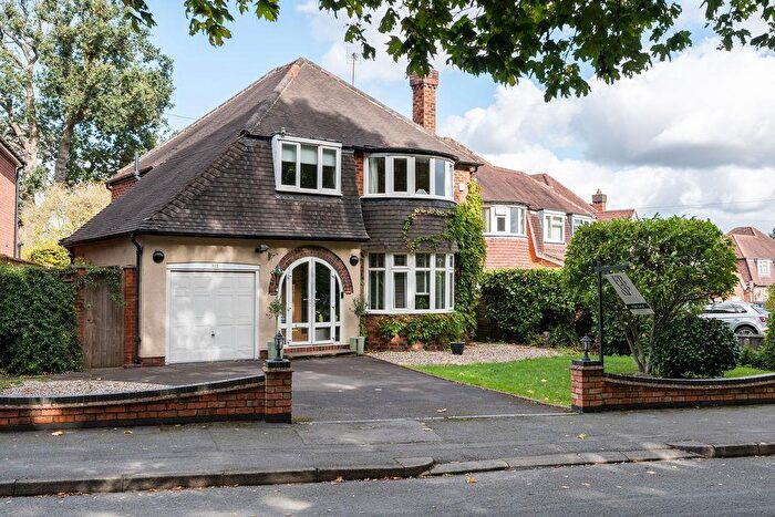 3 Bedroom Detached House For Sale In Streetsbrook Road, Solihull, B91
