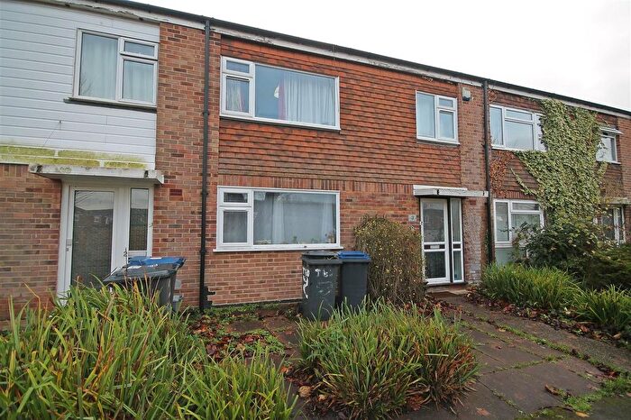 4 Bedroom Terraced House For Sale In Teddington Close, Canterbury, CT1