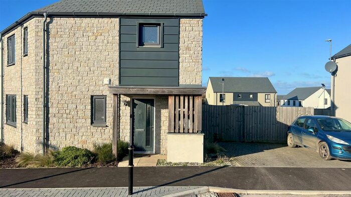 3 Bedroom Semi-Detached House For Sale In Halwyn Avenue, Crantock, Newquay, TR8