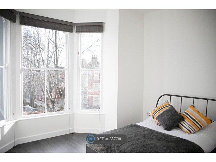 2 Bedroom Flat To Rent In Sherwood Rise, Nottingham, NG7