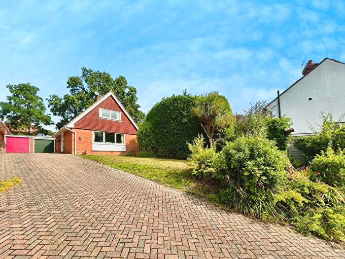 3 Bedroom Detached House To Rent In Beam Hollow, Farnham, GU9