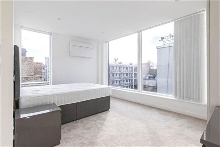 3 Bedroom Flat To Rent In The Penthouse, Hand Axe Yard, Kings Cross, London, WC1X