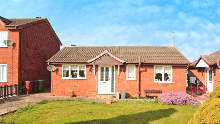 2 Bedroom Detached Bungalow For Sale In Lower Mickletown, Methley, Leeds, LS26