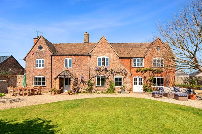 4 Bedroom Detached House For Sale In Nupend Lane, Nupend, GL10