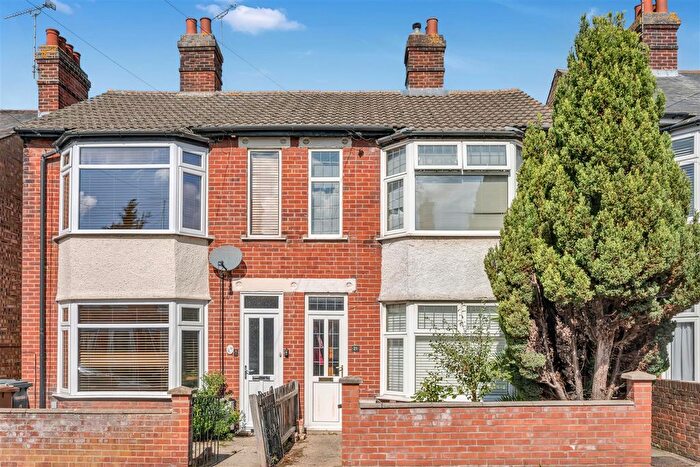 3 Bedroom Semi Detached House For Sale In Sherrington Road, Ipswich, IP1