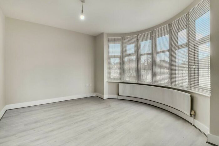 1 Bedroom House Of Multiple Occupation To Rent In Room - Elmstead Avenue, Wembley, HA9