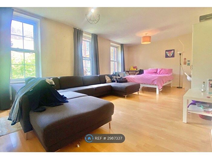 4 Bedroom Flat To Rent In Brune House, London, E1