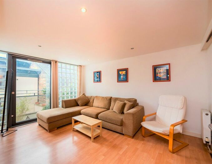 2 Bedroom Flat To Rent In Belford Road, Edinburgh, EH4