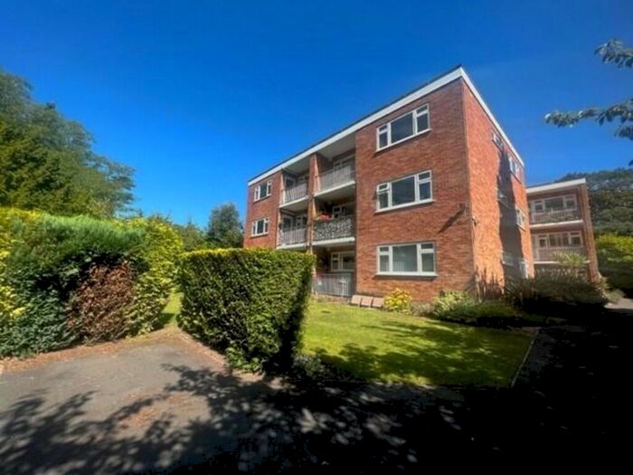 2 Bedroom Apartment To Rent In Cheriton Court, West Cliff Road, Bournemouth, BH4