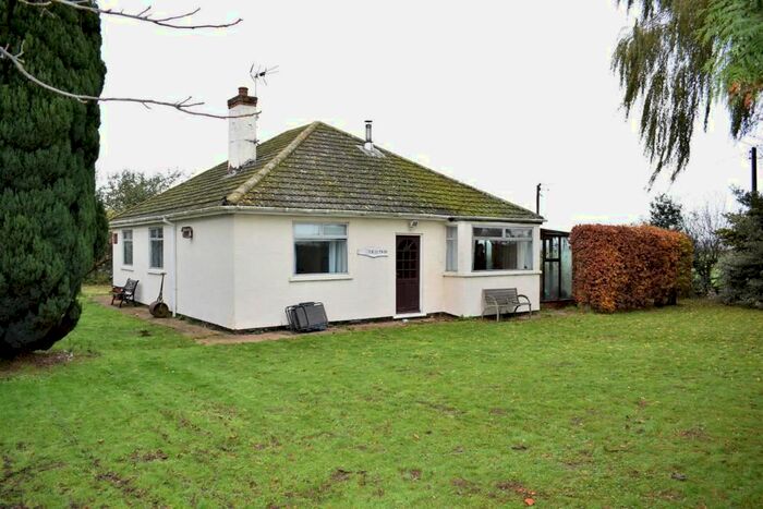 3 Bedroom Bungalow For Sale In Bridge Road, Broughton, Brigg, DN20