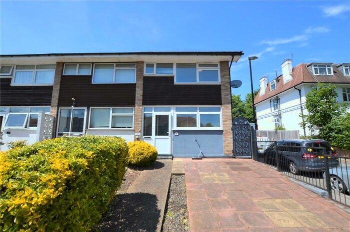 3 Bedroom Semi-Detached House To Rent In The Maltings, Whitehorse Lane, London, SE25