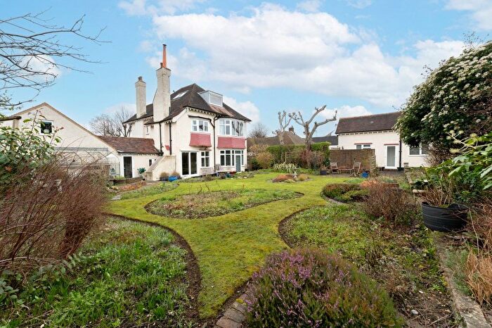 5 Bedroom Detached House For Sale In Chalgrove Road, Sutton, SM2