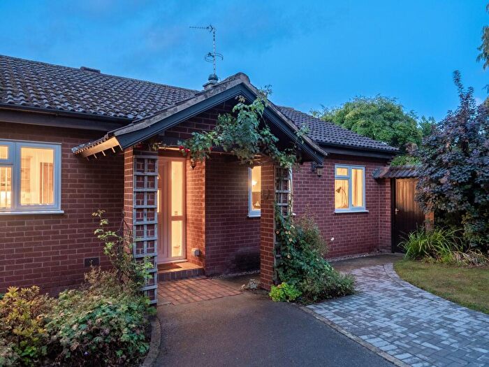 2 Bedroom Detached Bungalow For Sale In Brooke Road, Kenilworth, CV8