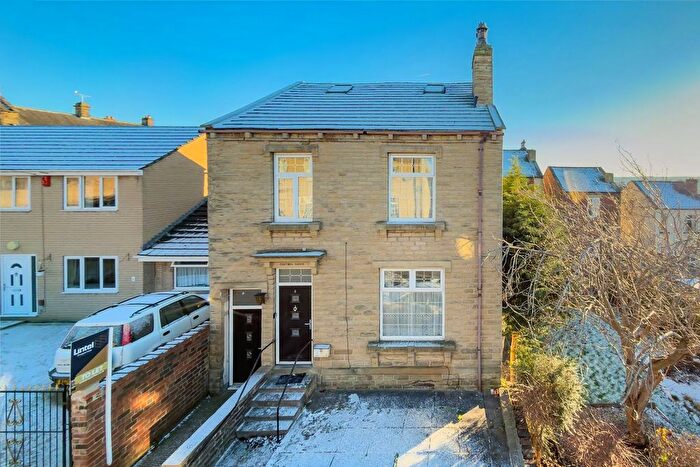 6 Bedroom Detached House To Rent In Milton Street, Heckmondwike, WF16